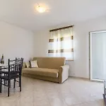 Apartamento With Parking Space Valbandon, - 16261